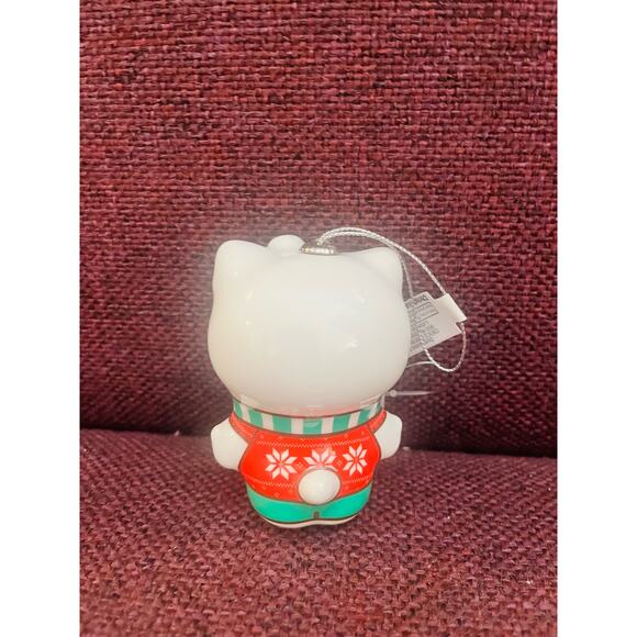 Hello kitty Christmas ornament - Picture 2 of 3